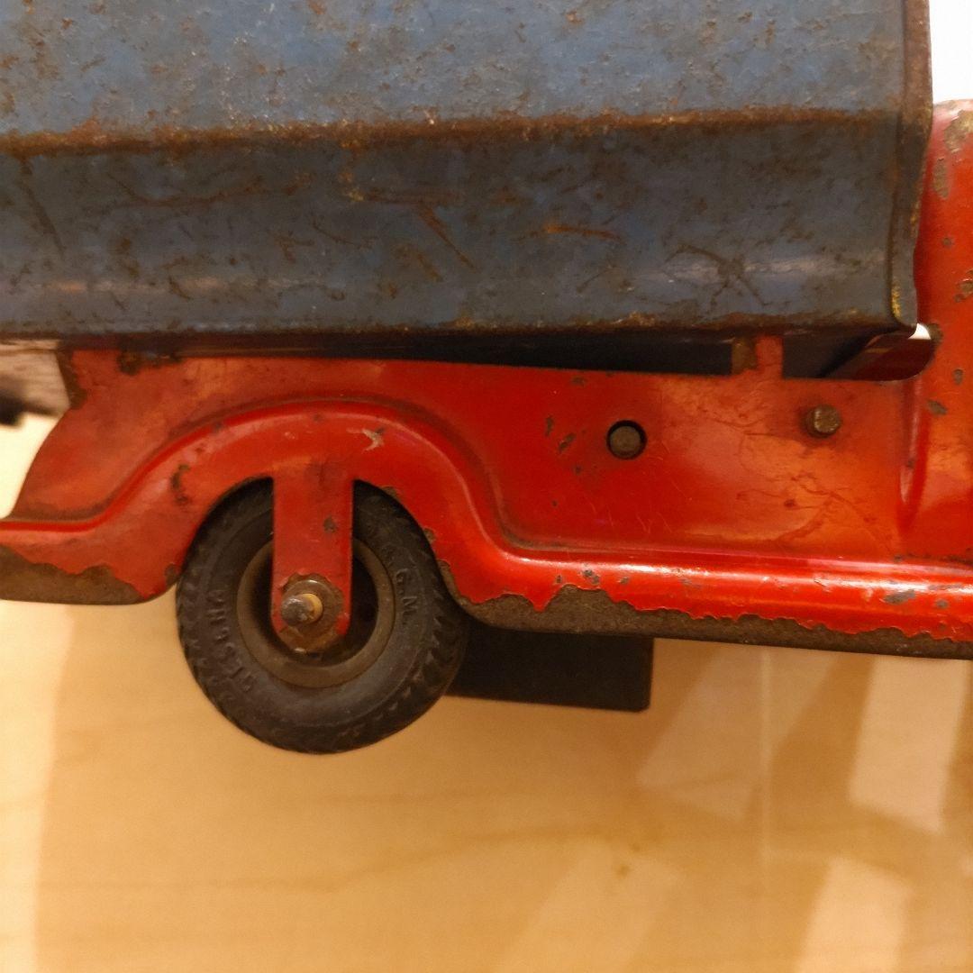 ブリキトラック