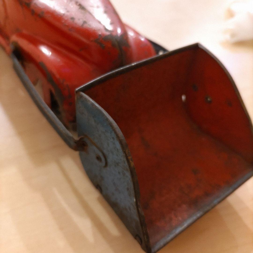 ブリキトラック