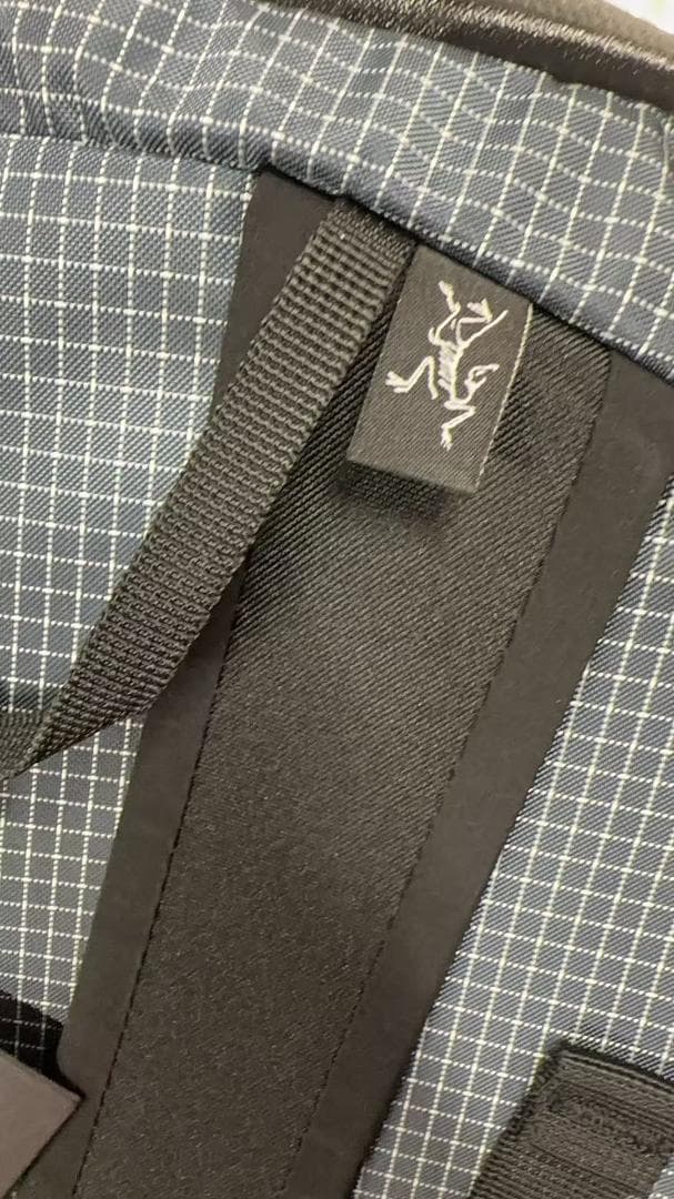 新品ARC'TERYX Konseal 15 海王星の灰