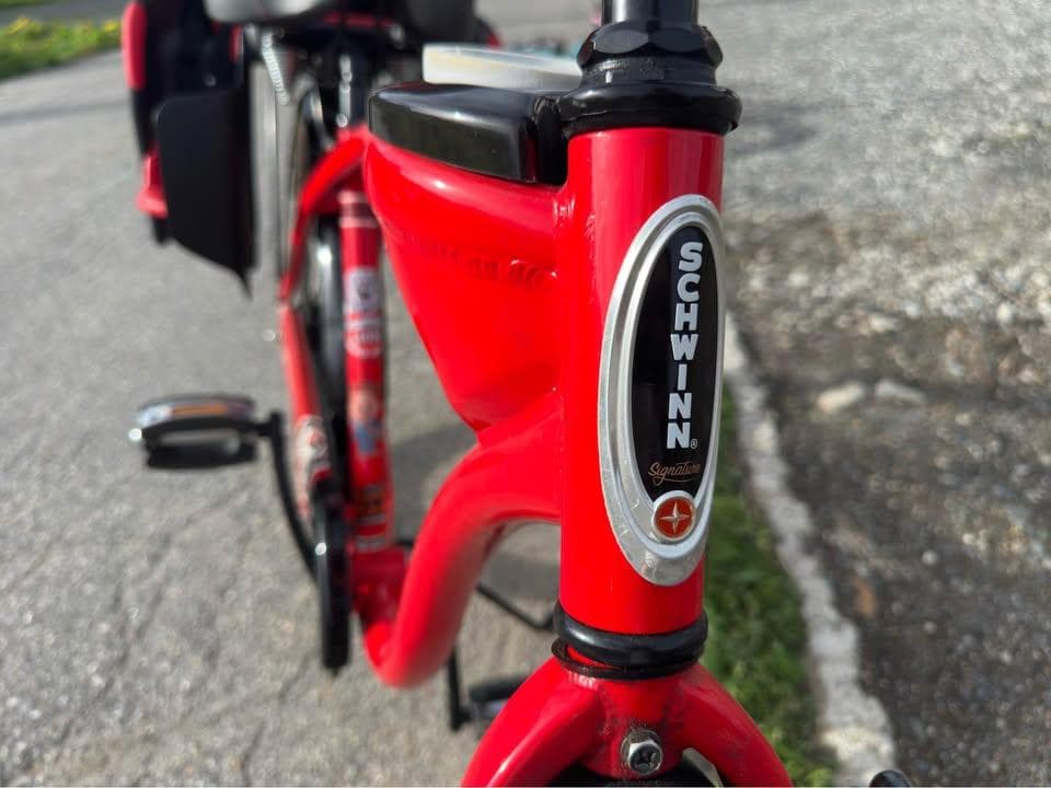 最終割引 SCHWINN シティサイクル レッド チャイルドシート付き