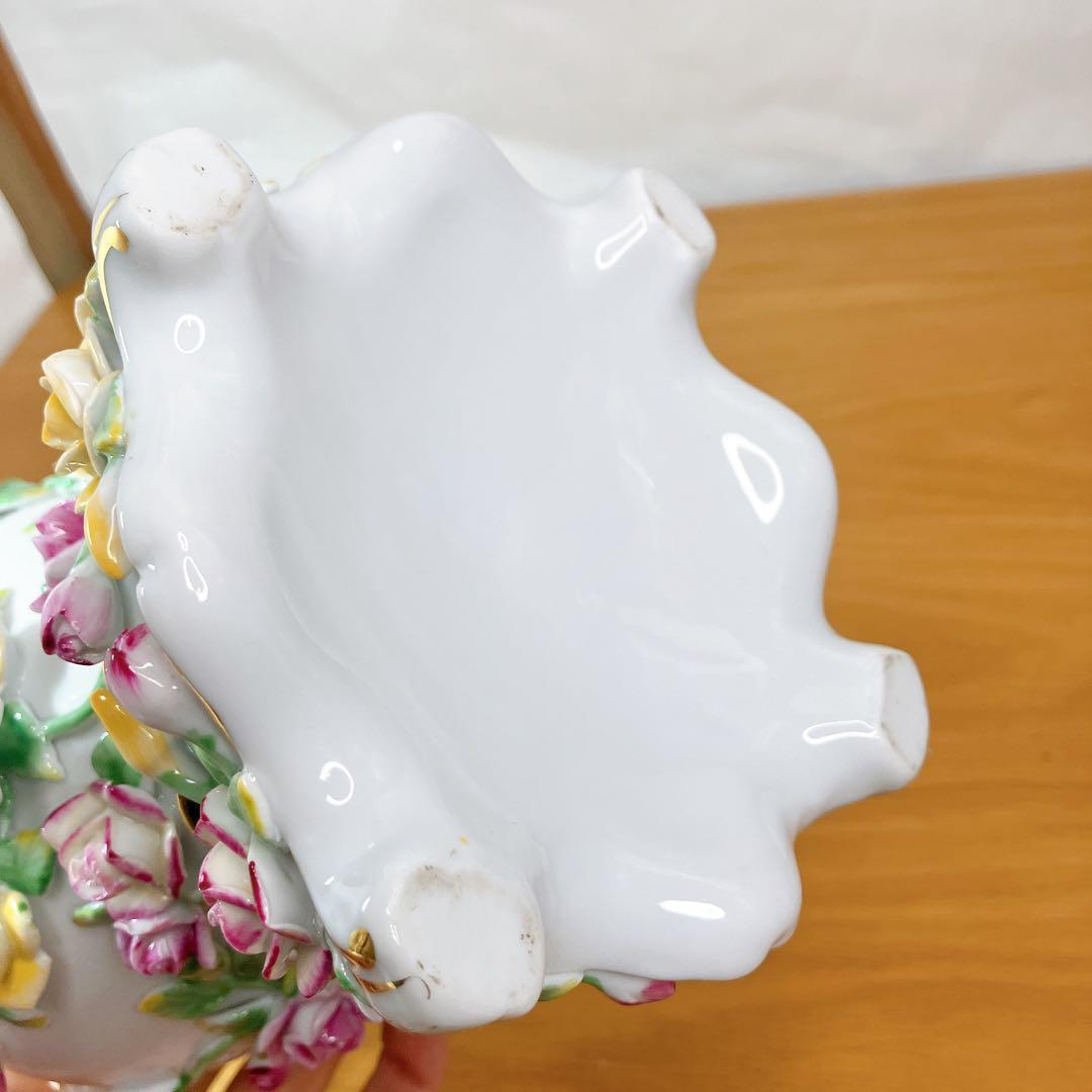 陶磁器 花瓶 鳥 フラワーモチーフ 立体装飾 金彩 アンティーク調