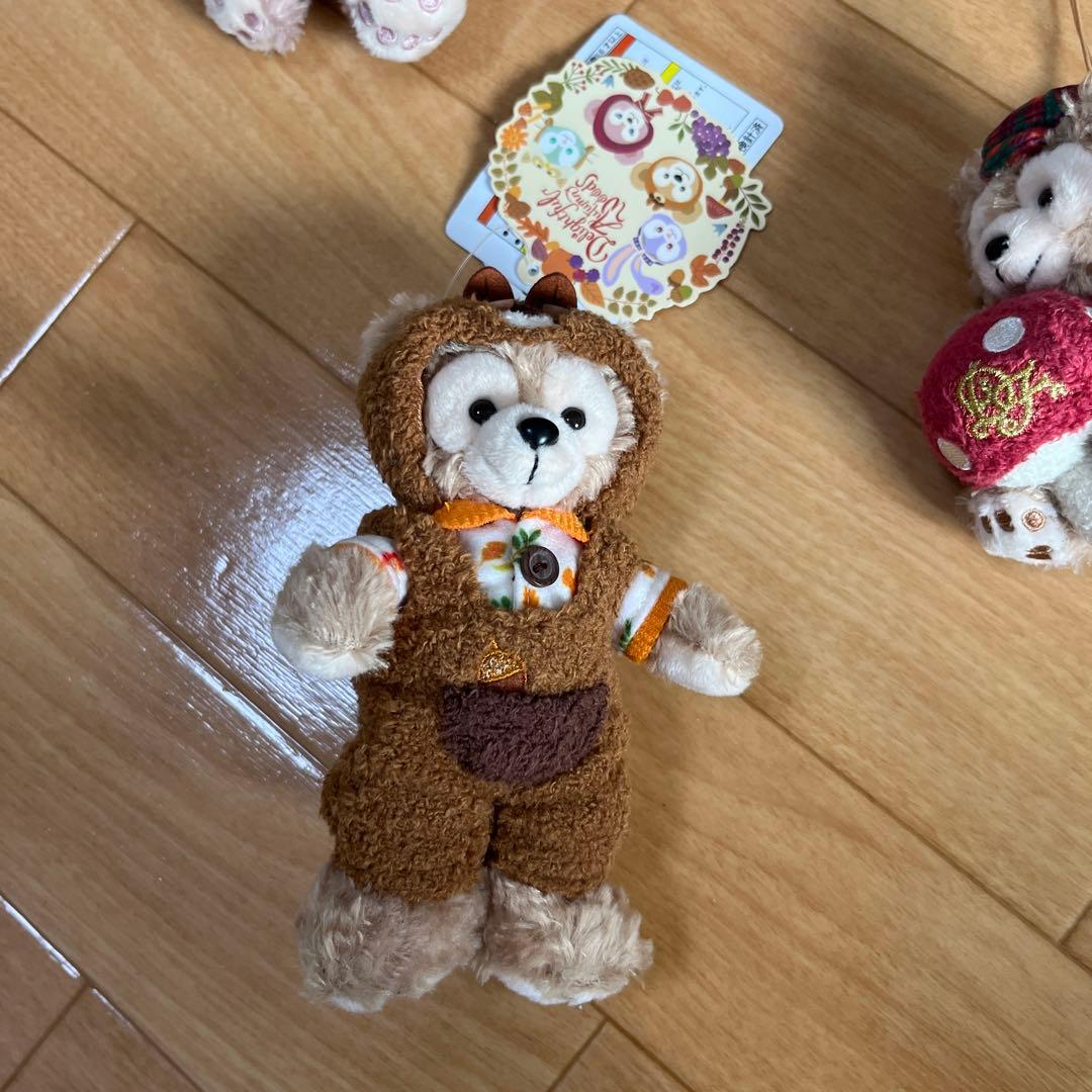 ダッフィー　シェリーメイ　ダッフィたちの秋のぼうけん　ぬいぐるみバッジ