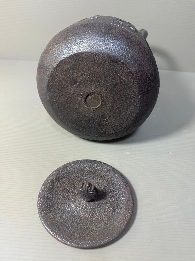 2424  巌鷲堂　南部鉄器　鉄瓶