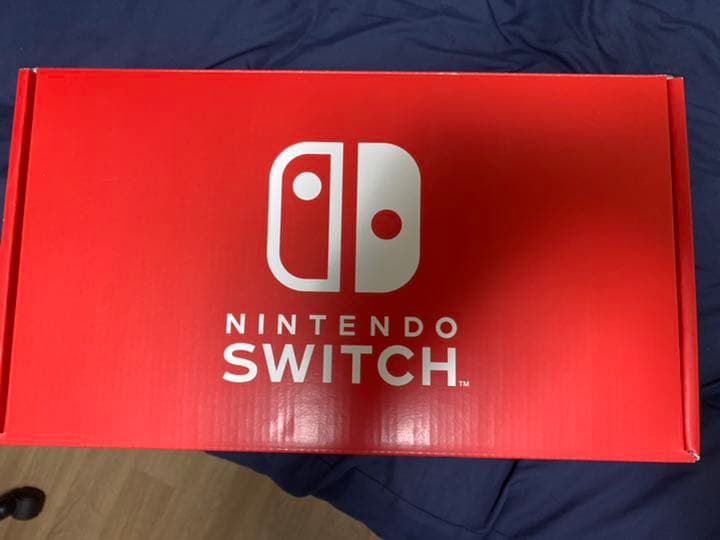 任天堂スイッチ　限定カラー