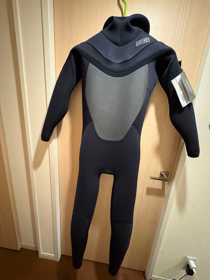 【未使用】AIRTIGHT 5X3mm ウェットスーツ セミドライ フード付き
