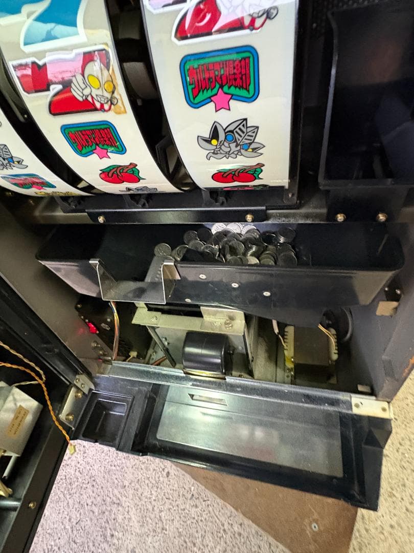 パチスロ実機 ウルトラマン倶楽部Bタイプ 家庭用100V