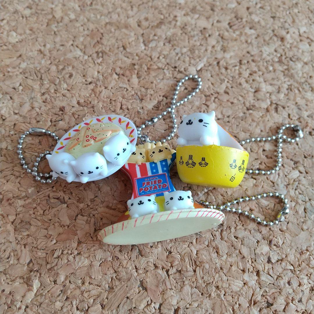 d*9様 にゃんにゃんにゃんこ キーチェーン 17個セット