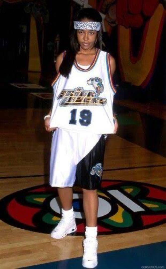 MTV 19 AALIYAH ユニフォーム