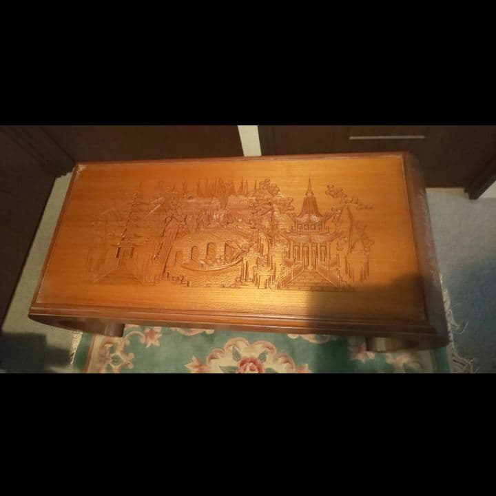 値下げ！アンティーク希少　木彫り細工がとても美しいローテーブル　ヴィンテージ