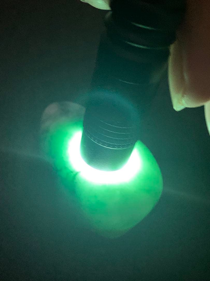 糸魚川ひすい極上の海石　圧砕ろうかん　原石　翡翠　鉱物標本　コン沢　水石　根付