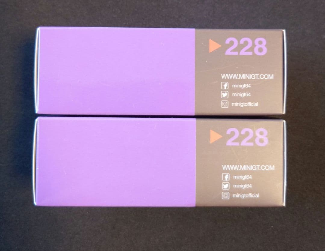 MINI GT LB★WORKS  M4 パープルグリーンメタリック 2台