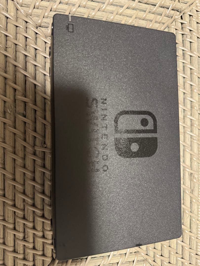 Nintendo Switch ネオンブルー　ネオンレッド