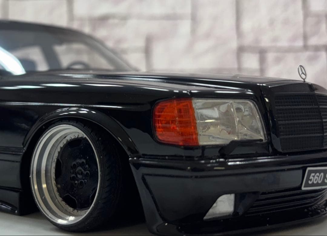 1/18ミニカー ベンツ560SEL AMG 深リムカスタム　ブラック