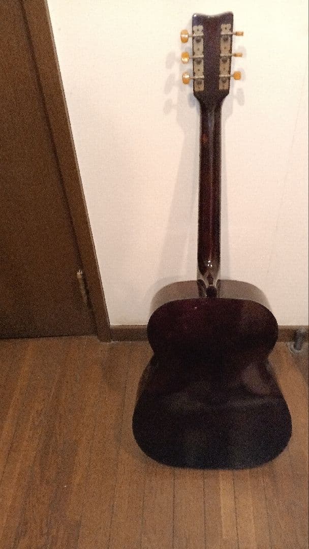 お値下げしました。 カワイ・アコースティックギター F100 ビンテージ激レア物