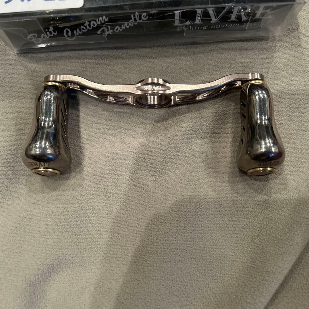 LIVRE Feather 95 ベイトリールパーツ　ハンドル、ハンドルノブ