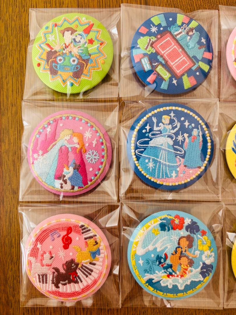 【全30種フルコンプ】ディズニー刺繍缶バッジ 第一弾・第二弾 コンプリートセット
