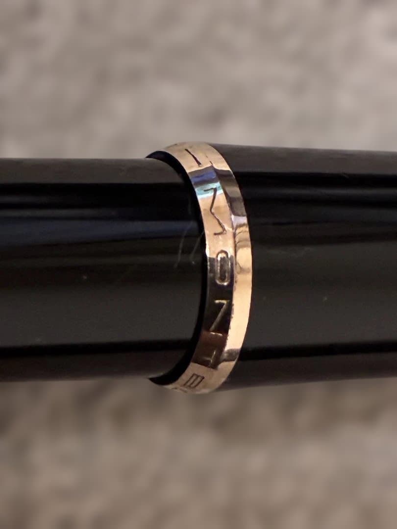 ◾️MONT BLANC ◾️モンブラン 万年筆 No.32◾️黒色／金色◾️