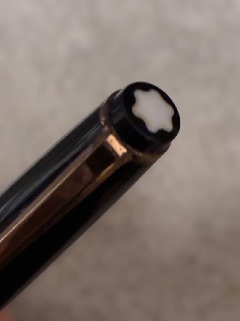 ◾️MONT BLANC ◾️モンブラン 万年筆 No.32◾️黒色／金色◾️