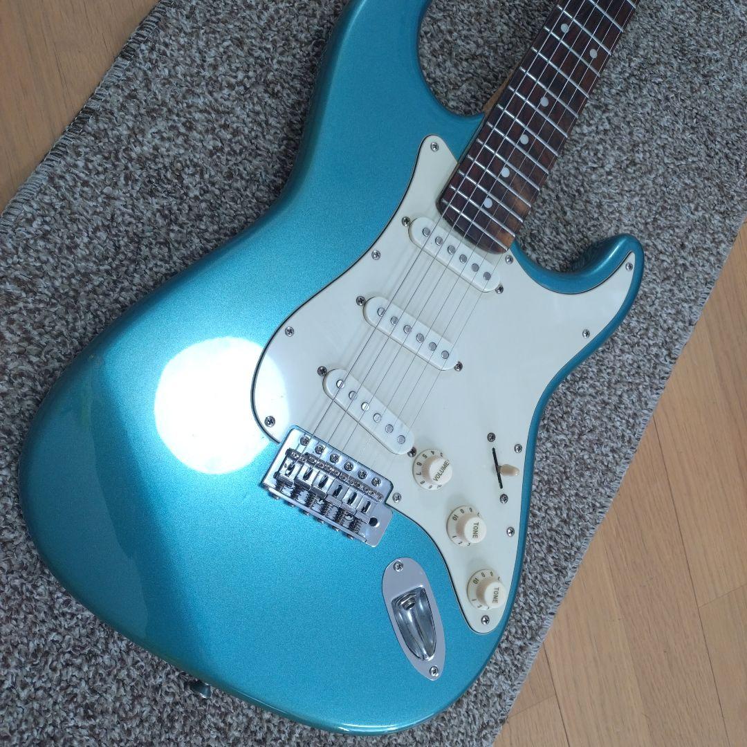 Bacchus BST-350 ストラトタイプ エレキギター