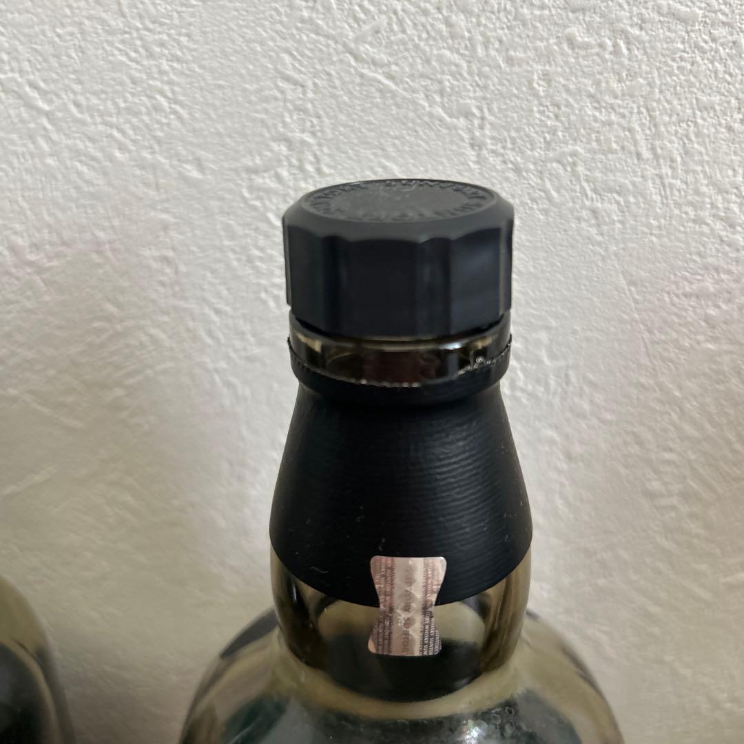 山崎18年 空瓶 未洗浄　4本　サントリー 響21年 空瓶 未洗浄　2本