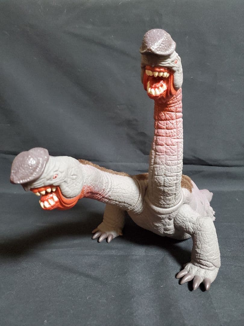 ウィロー 二頭の怪獣 エボリスク フィギュア