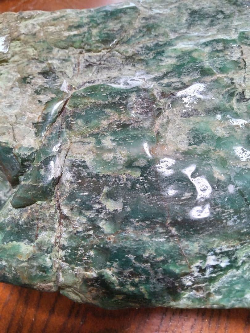 2.522Kgの糸魚川 姫川の翡翠