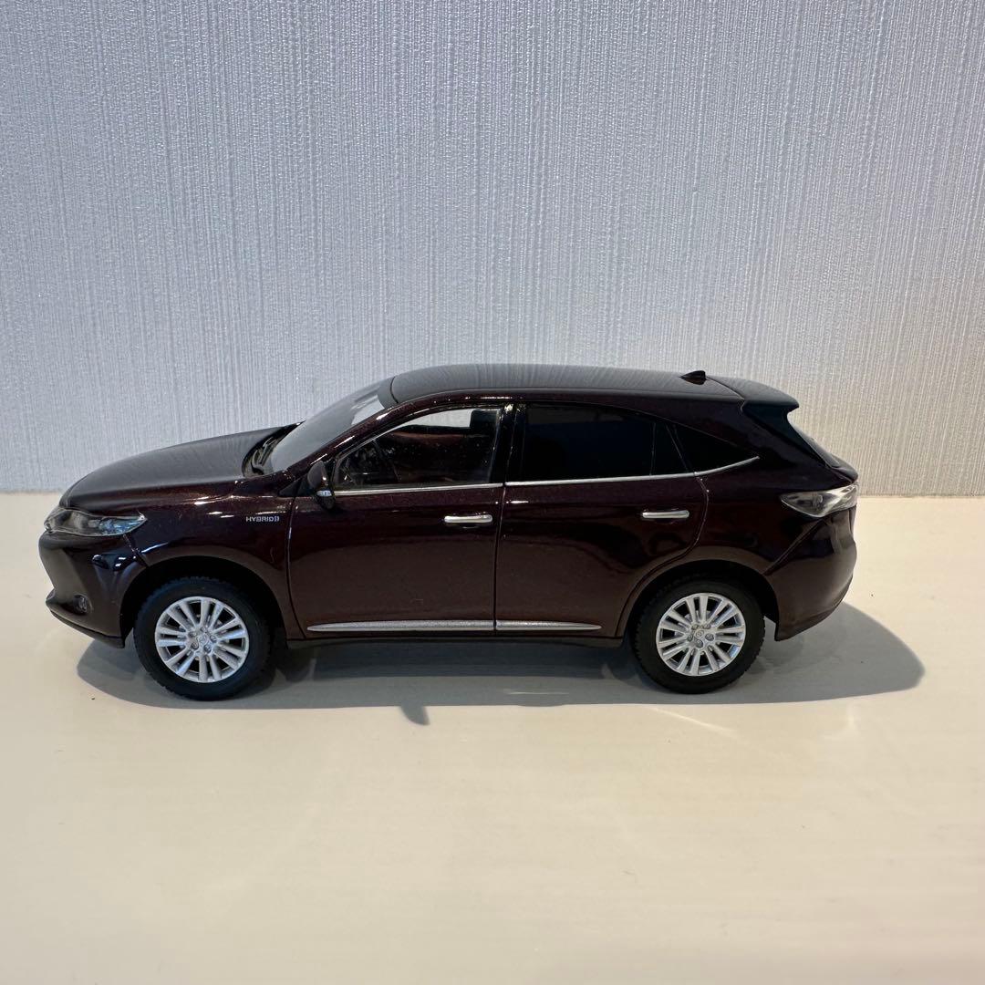 トヨタ　ハリアー60系前期　ミニカー　3R0 ブラッキッシュ レッドマイカ