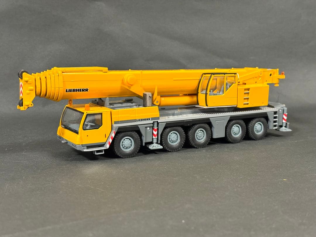 一品物レアコンラート リープヘルLTM1200-5.1 クレーン 模型 1/50