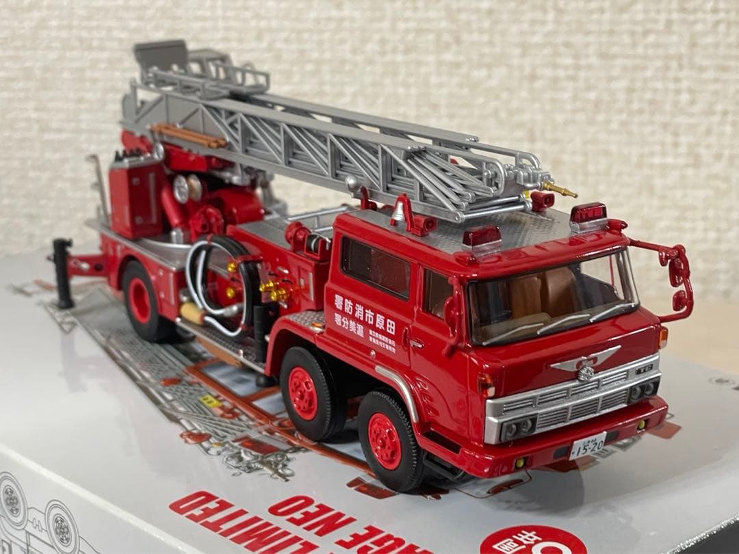 トミカリミテッドヴィンテージ　N24a 日野　TC343型　はしご付消防車