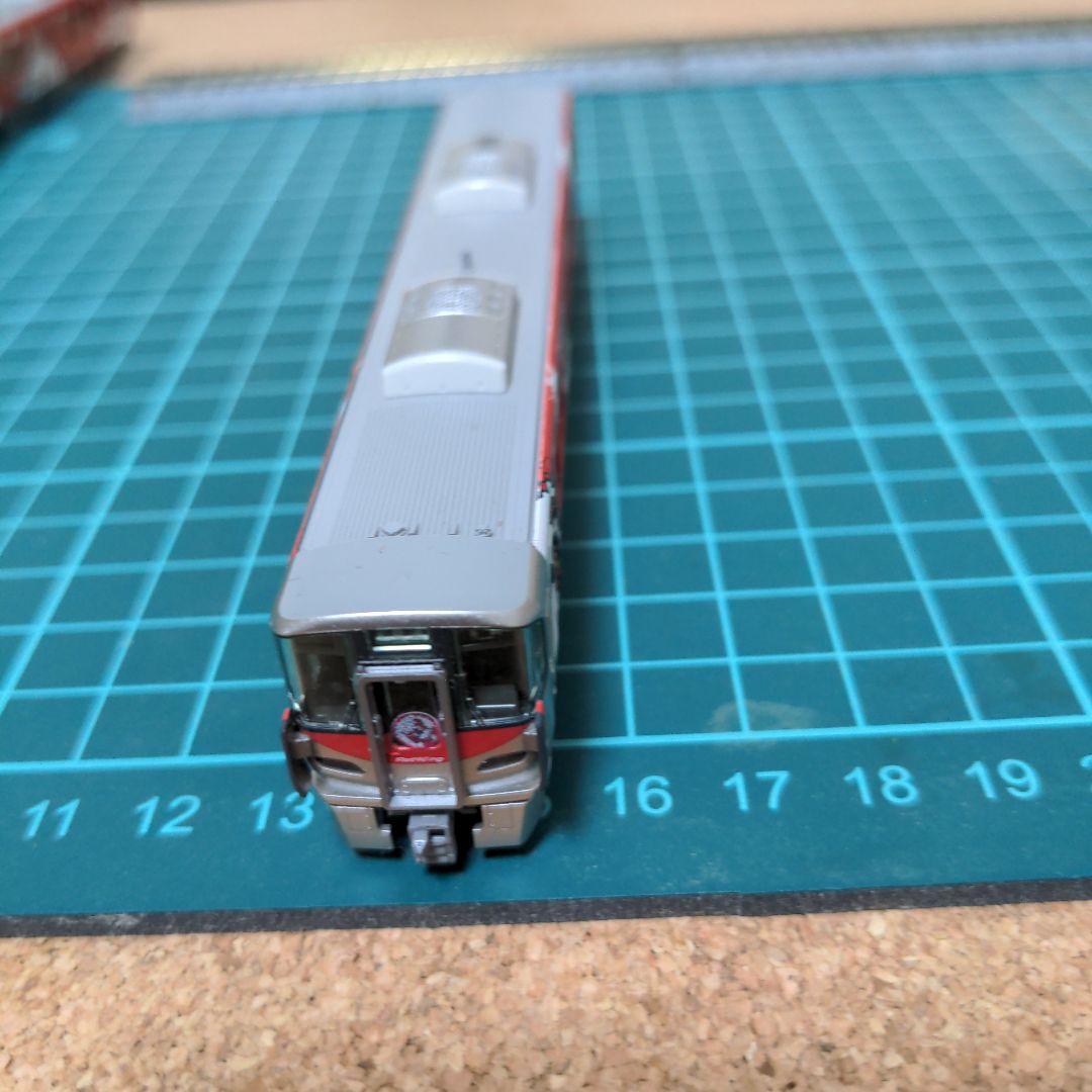 カープ応援仕様列車2両