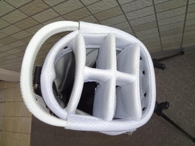 安藤様23区ゴルフ 9型 軽量キャディバッグ USED (ネームタグ付)