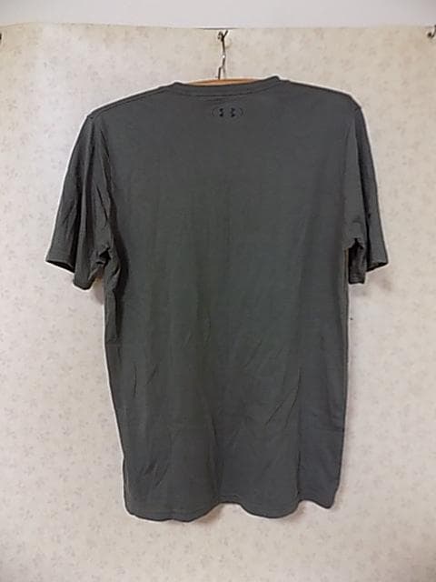 77887　アンダーアーマー　Tシャツ　カーキ　Ｍ