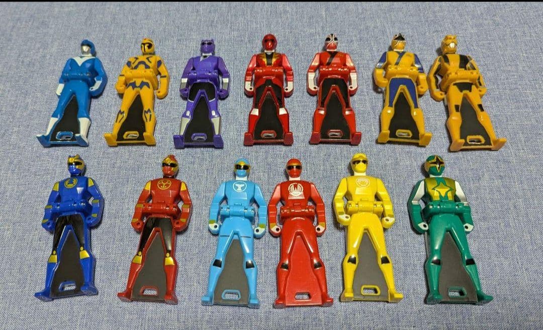 レジェンドモバイレーツとケースとレンジャーキーとオマケセット