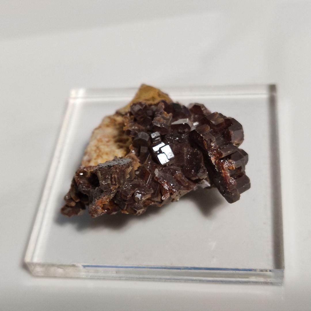 パワーストーン　天然石　原石　バナディナイト「バナジン鉛鉱」　30g　No965