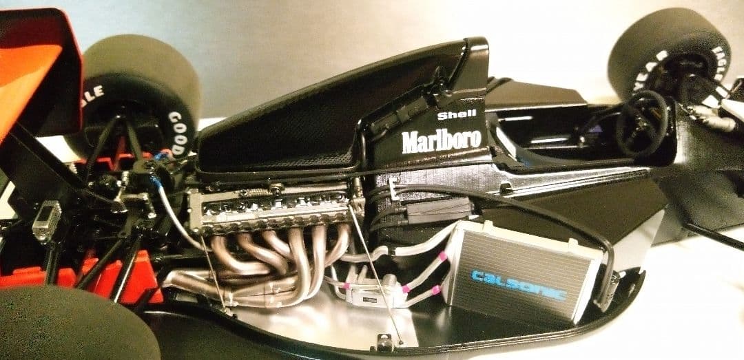 オートアート 1/18 マクラーレン MP4/6 A.セナ ミニチャンプス