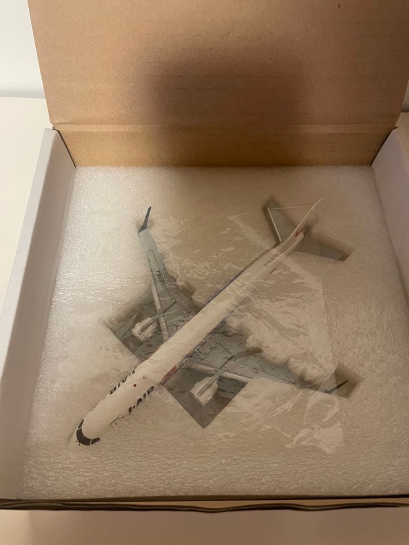 航空機・ヘリコプター JC wings J-AIR embraer E190 1/200