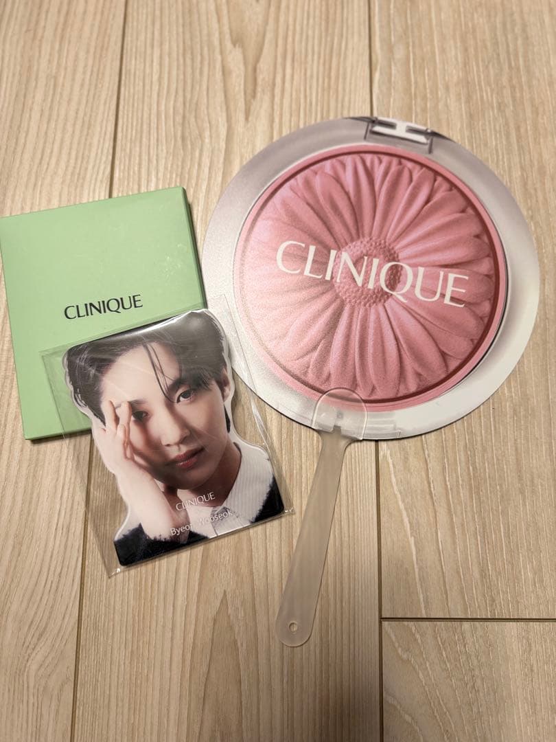 ビョンウソク　ピョンウソク　クリニーク　ミラー&うちわ