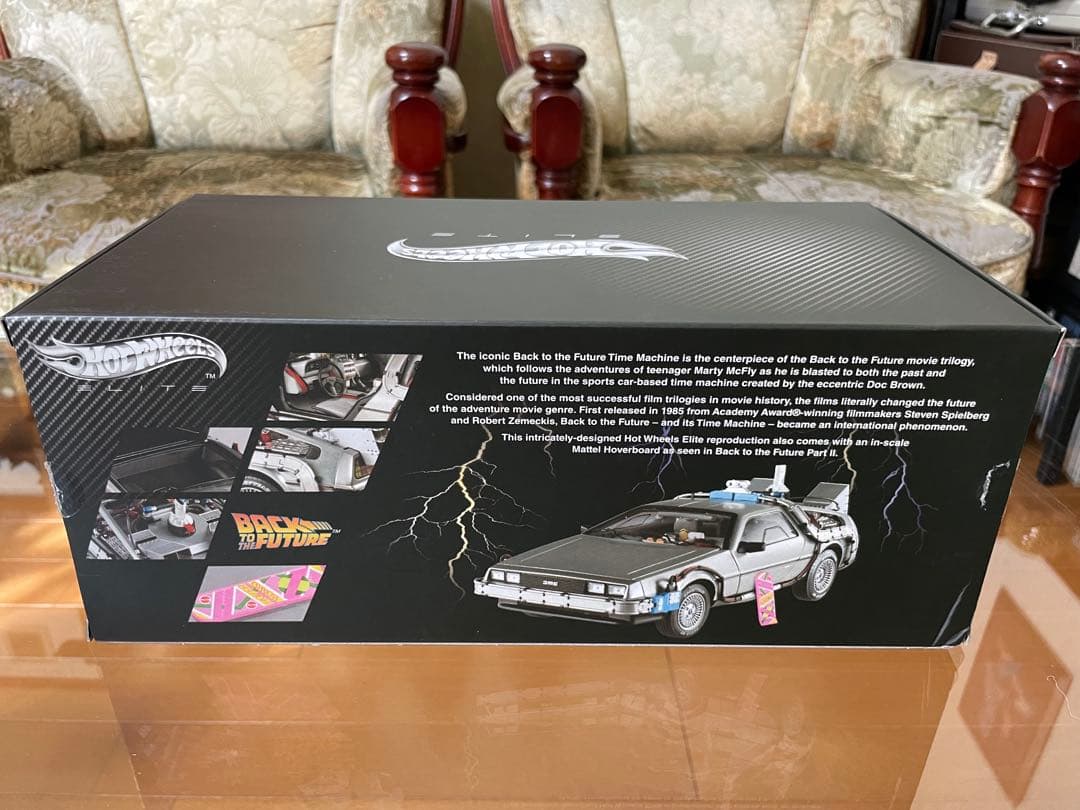 価格変更1/18 ホットウィール バックトゥーザフューチャー デロリアン未展示品