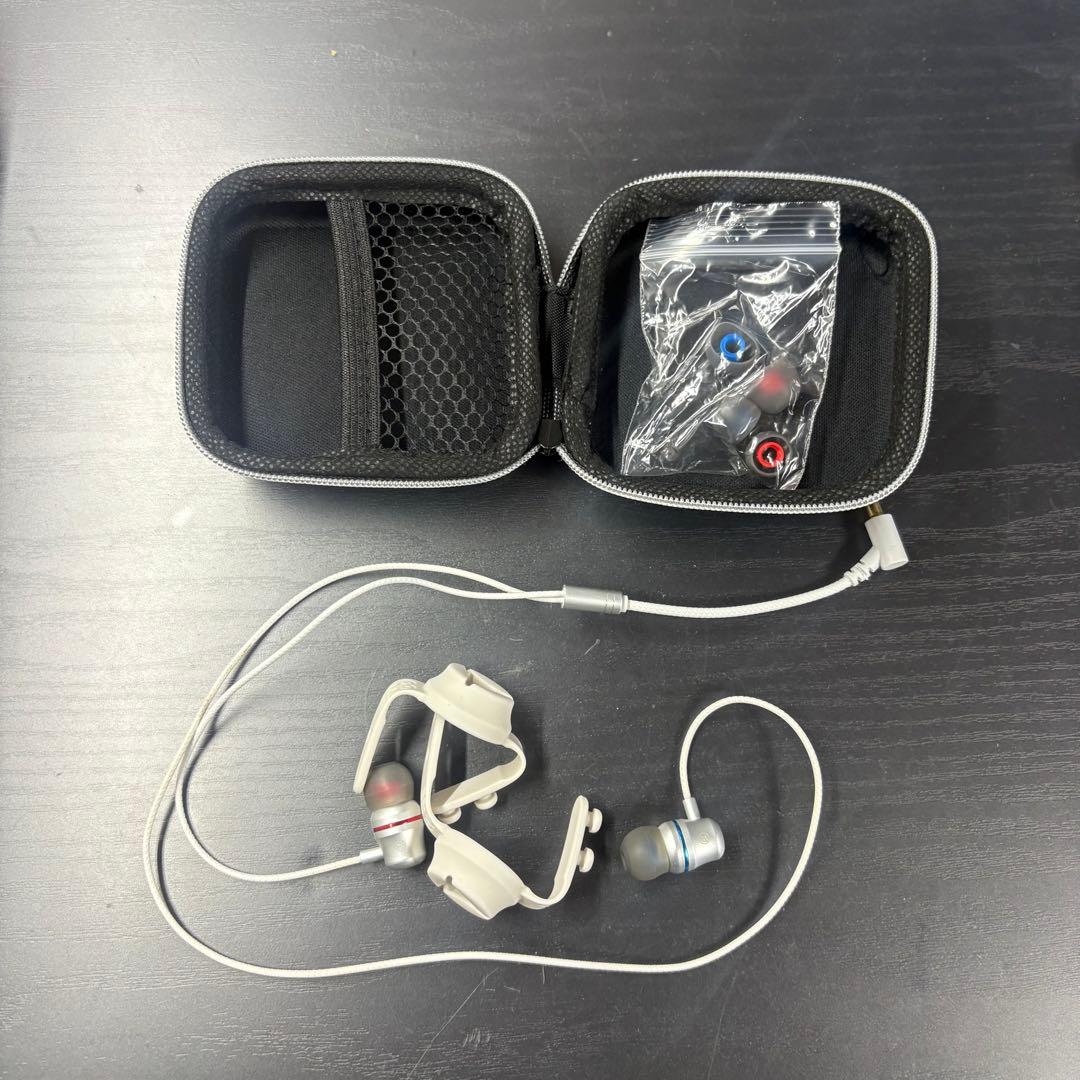  Quest2本体＋充電ドック＋レンズ枠＋イヤホン