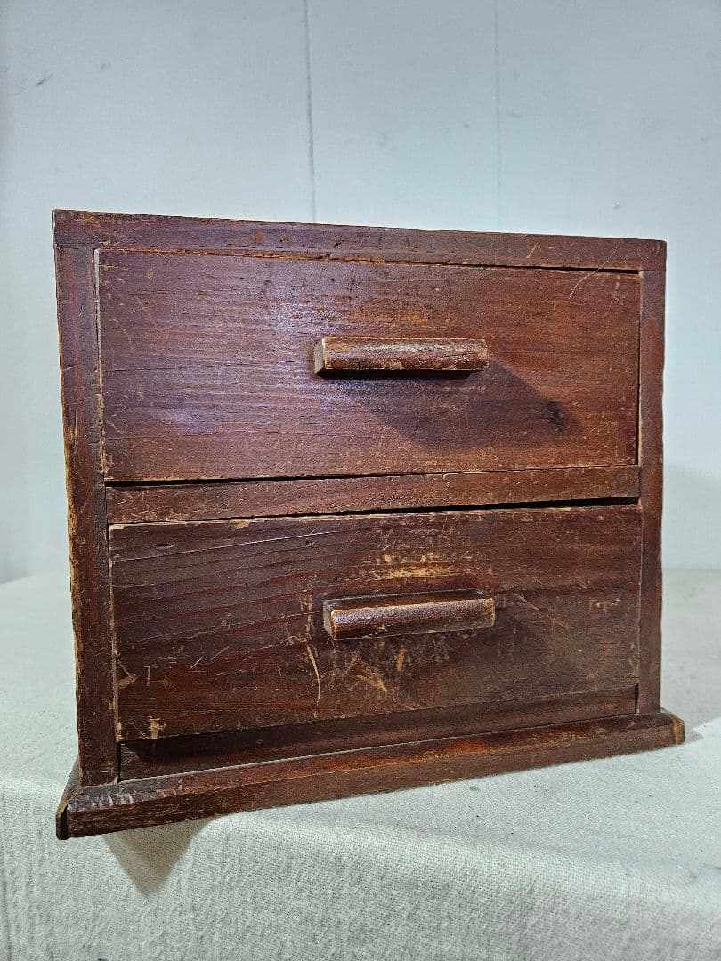 アンティーク 木製の小引出し 隠しスペース 二段 抽斗 キャビネット