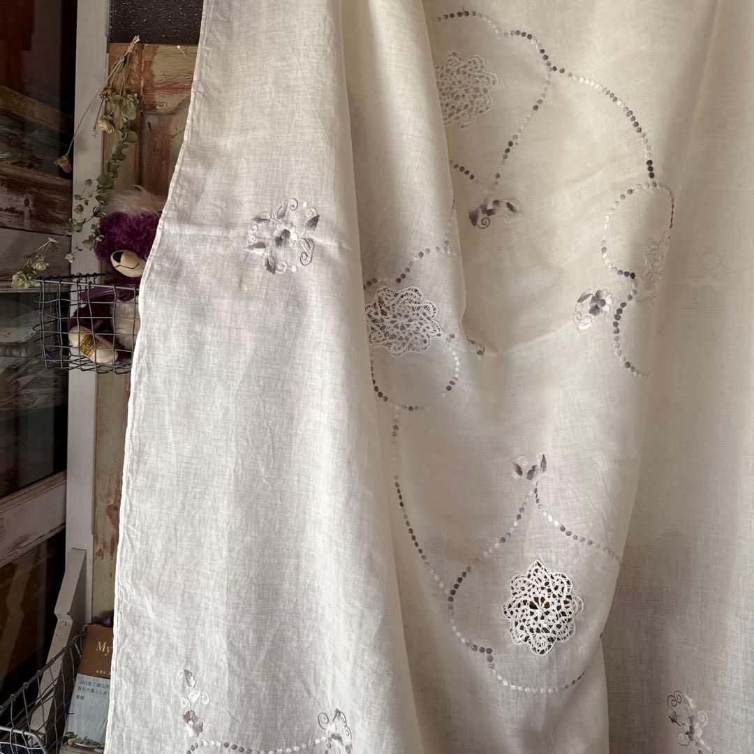 SALE❣️フランスアンティークஐ⋆*花柄とドイリー刺繍のクロスஐ