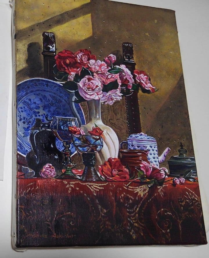 青木敏郎、絵画、油彩4号、椿・レーマ杯・染付皿、新品高級額縁、肉筆保証。