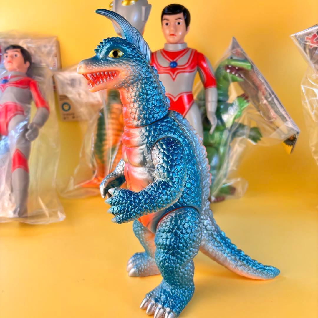 ブルマァクの怪獣シリーズ★アーストロン Gカラー 帰ってきたウルトラマン未開封品