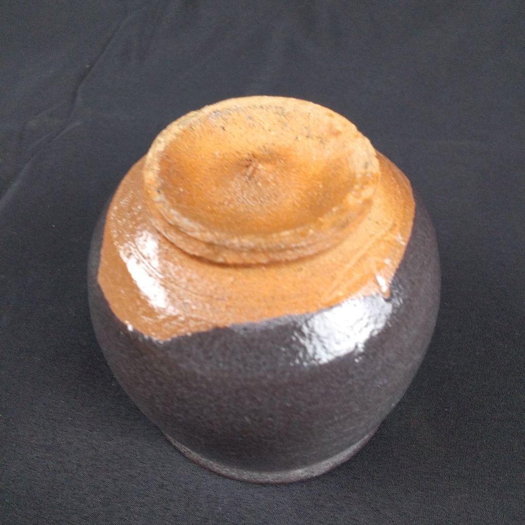 唐津焼　西岡良弘　氏作　黒唐津湯呑み茶碗　湯呑み茶碗