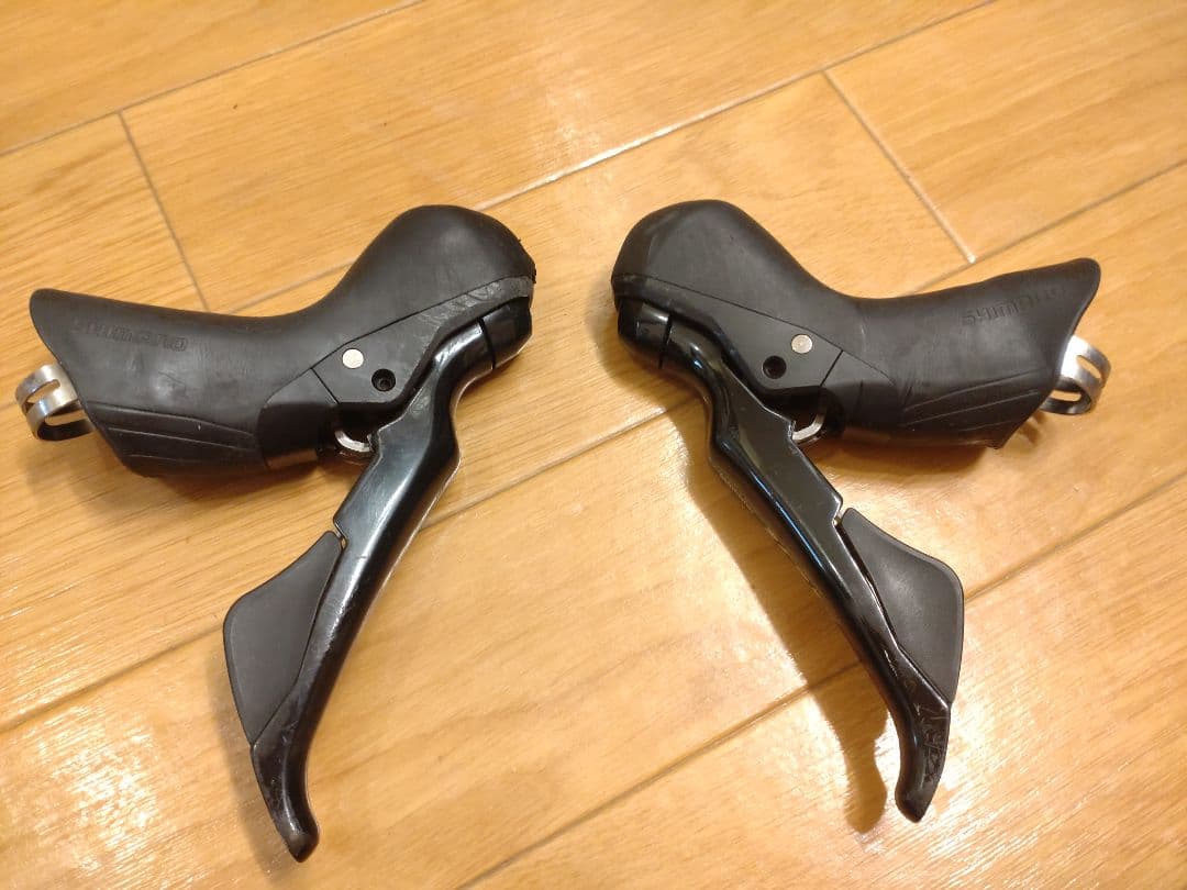 SHIMANO STIレバー ST-R7020 油圧ブレーキ BR-R7070