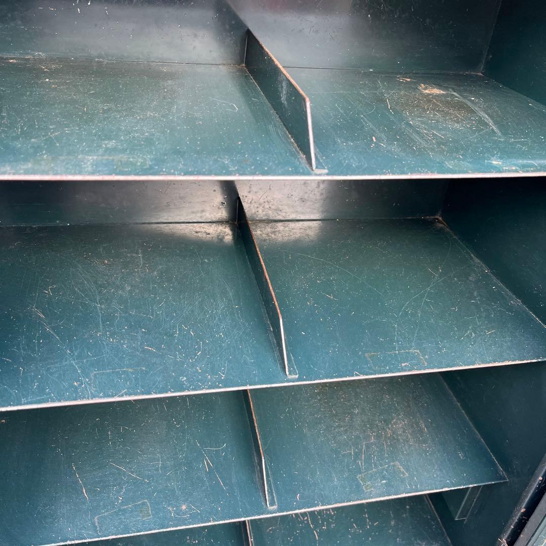 1960Sヴィンテージスチールキャビネット