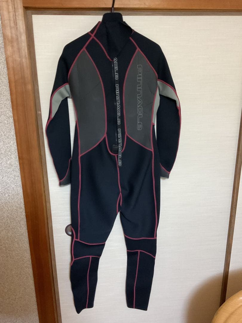 ⭐︎値下げしました⭐︎ ダイビングスーツ ピンナックル　レディース　ブラック＆ピンク