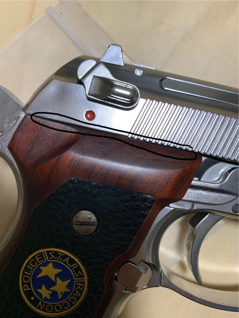 レア物　新品ベレッタ m9用サムライエッジ木製、革グリップ　メタリオン金属製