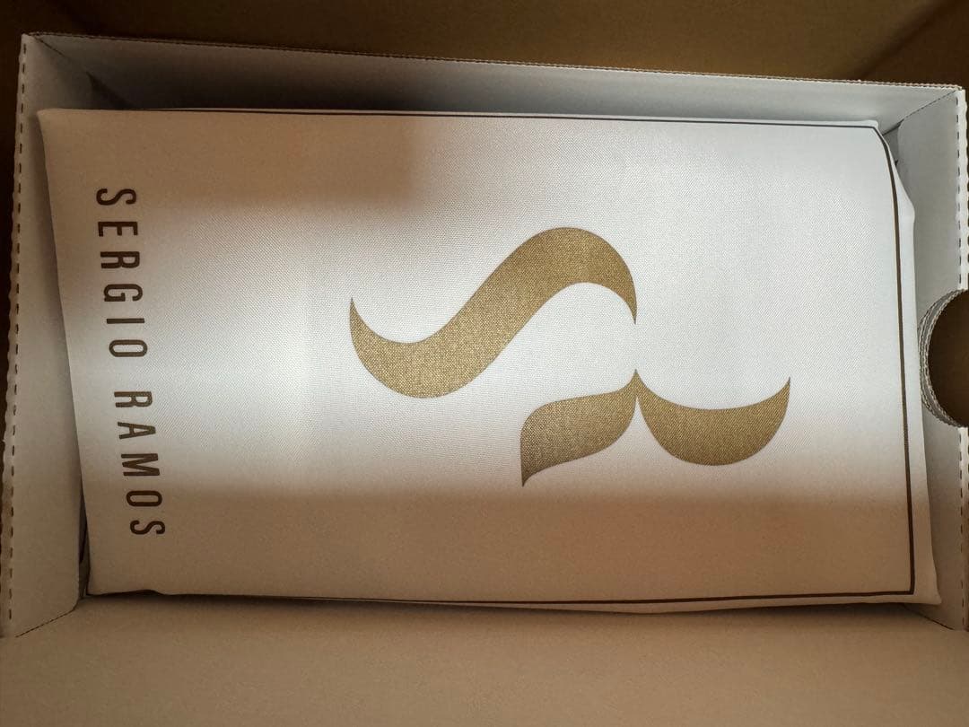 ミズノ　モレリアネオⅣ セルヒオラモスモデル27.0