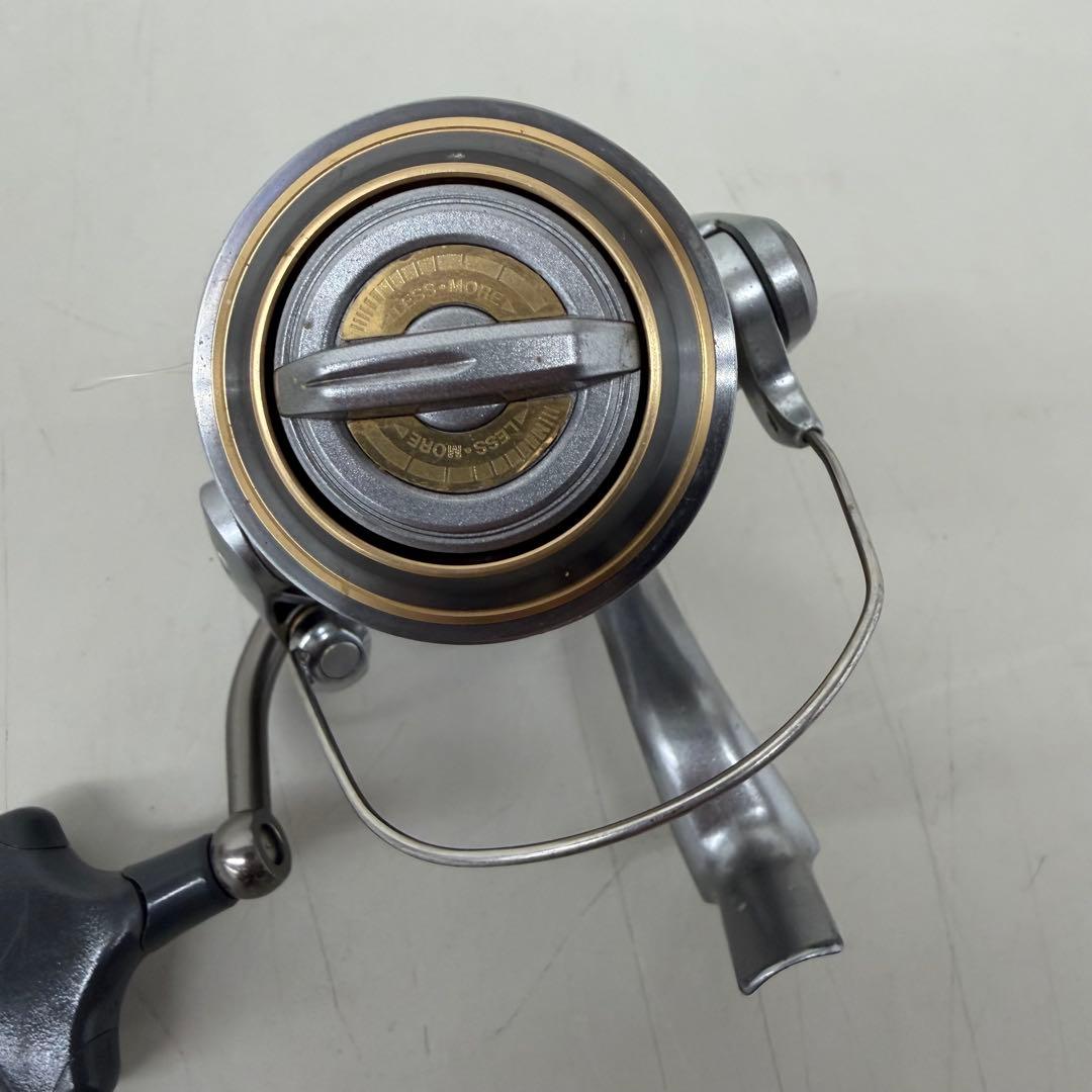 リール　2個セット　Daiwa FREAMS スピニングリール　シマノ　ナスキー